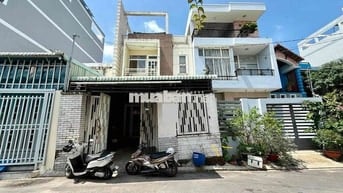 Cho Thuê Nhà DT 6x20 1Trệt 2Lầu  4Pn 3Wc Hẻm Xe Tải Vườn Lài Q12