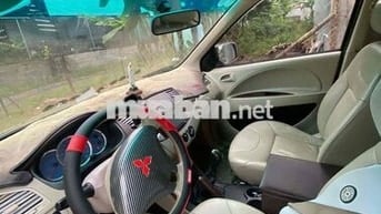 Mitsubishi Zinger 8 chỗ số sàn Vàng cát