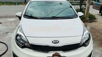 Kia Rio Trắng 5 chỗ