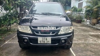 Isuzu Hi-Lander máy dầu 7 chỗ