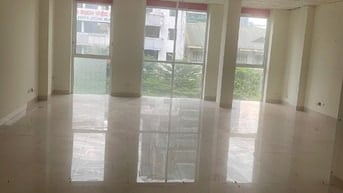 Cho thuê tầng 2,3,4 nhà phố Trung Kính đôi, làm văn phòng