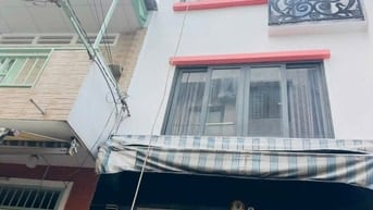 Nhà HXH dt22m2 đúc 5 tầng 3pn không lộ giới đường Âu Cơ P10,Q.Tân Bình