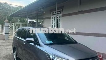 Toyota Innova 7 chỗ màu Xám