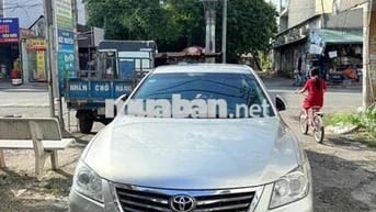 Toyota Camry 2.4 2010 Bạc