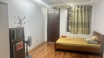 cho nữ thuê phòng T3 Ngõ108/1Nguyễn Lân DT35m đủ nội thất giá 4 tr/T 