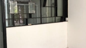 Cho thuê căn hộ chung cư mặt tiền đường Đông Hồ ngay chợ Phạm Thế Hiển