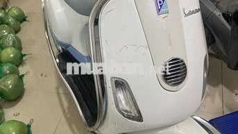 Piaggio Vespa Kim phun điện tử màu Trắng