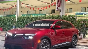 VinFast VF8 Plus 2026 đỏ 12000 km
