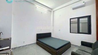 Gần Bách Khoa - UEH - Căn hộ full nội thất cửa sổ thoáng - Thang máy