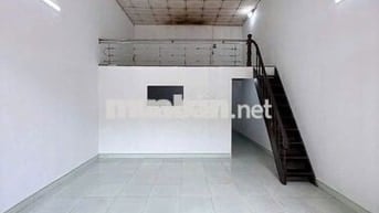Cho thuê MB kinh doanh mặt tiền đường LÝ TRIỆN -Dt 90m2 giá 10tr/th