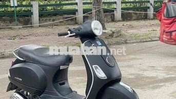 Piaggio Vespa LX 125 ie Đen