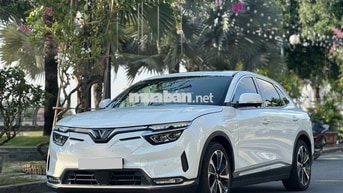 Vinfast VF8 Plus 2022- Màu trắng - 7v4km-Mua pin