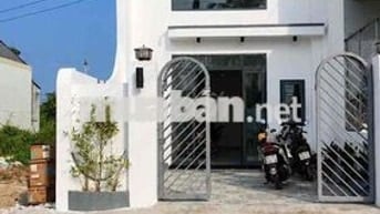 Nhà mới xây 3PN, 2WC, đường rộng, pháp lý rõ ràng