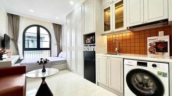 KHAI TRƯƠNG STUDIO BANCOL CỬA SỔ NỘI THẤT BÓC SEAL - LÊ VĂN SỸ QUẬN 3