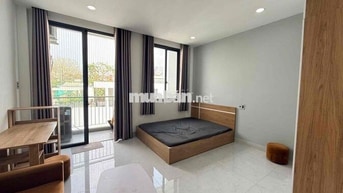 Căn Hộ Ban Công Có MGR Ngay Ngã tư Lạc Long Quân - Âu Cơ - Lê Đại Hành