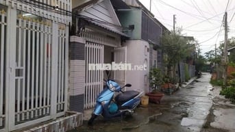 Nhà nguyên căn hẻm xe hơi Vườn ươm cách cây xăng đường Nguyễn Huệ 300m