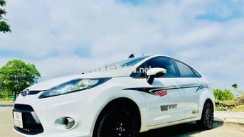 Ford Fiesta Sedan 2011 Số sàn Trắng