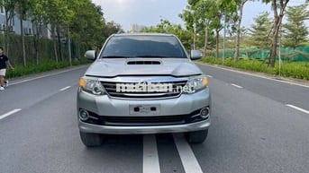 Toyota Fortuner 2.5MT - 2015