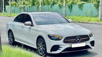 Mercedes-Benz E300 AMG V1 2022 Trắng Nâu
