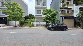 Đất Trục chính kdc Phú Hồng Thịnh phường Bình An Tp Dĩ An 