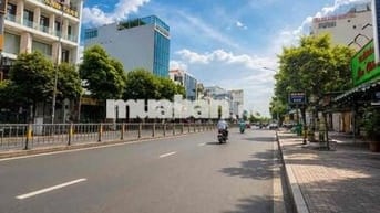• ĐẠI HỌC CÔNG THƯƠNG - KHOÁN 120tr/tháng •