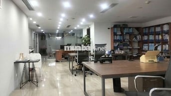 Văn phòng tầng 1 đường Nguyễn Hữu Thọ - diện tích 85m2 .