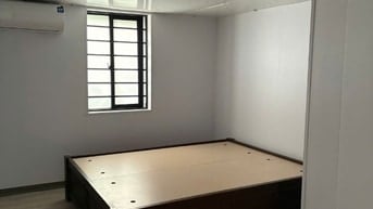 Cho thuê 1 Phòng riêng Tầng 2 + T3 ở Phố Hàng Buồm ( Phố cổ)