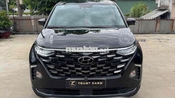 Hyundai Custin 2.0T Cao cấp 2023 Đen Tự động