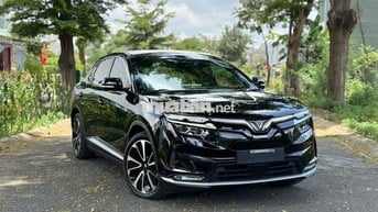 Vinfast VF8 Plus 2023 Đen 40.000km