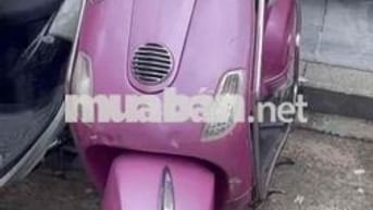 Piaggio Vespa 125 2011 Hồng