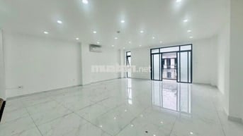 Văn phòng 80m2, sàn trống, có máy lạnh, hầm xe ở Vạn Phúc. Giá 13 tr