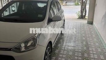 Hyundai Grand i10 Trắng Số tự động 5 chỗ