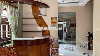 BIỆT THỰ ĐỐI DIỆN CÔNG VIÊN 200m2 FUll NỘI THẤT