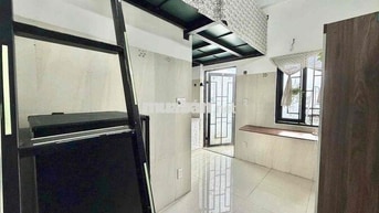 TRỌ GIÁ RẺ KHU K300 - NHÀ THANG MÁY - BAN CÔNG / CỬA SỔ THOÁNG