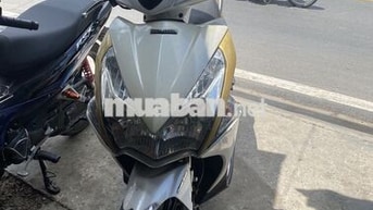 Honda Air Blade 2012 Trắng vàng