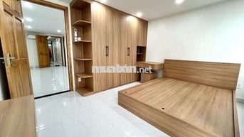 Căn hộ ban công ,máy giặt riêng