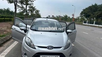 Ford Fiesta Số tự động Bạc 5 chỗ