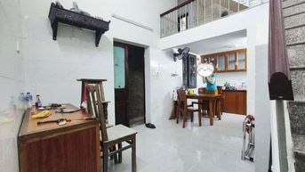 Cho thuê nhà phố cổ Hàng Bông, gần mặt phố, đủ đồ