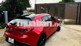 Mazda 3 Sport đỏ