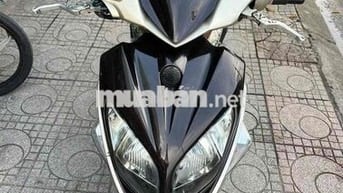 Yamaha Novo 4 Nâu, Đen
