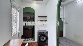 PHÒNG TÁCH BẾP - CỬA SỔ THOÁNG - HẺM Ô TÔ