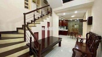 Cho thuê nhà phú nhuận 78m2 nhà 4pn,4wc