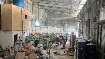 Cho thuê kho 12tr/th DT:8x27 ( kho sạch sẽ phù hợp chứa hàng , sx ngàn