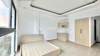 CHDV Full nội thất - Cửa sổ Lớn - Thang Máy - Mặt tiền Sát Y Dược, UEH
