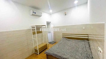 PHÒNG GẦN NGÃ TƯ TÔ KÝ - NGUYỄN ẢNH THỦ