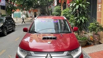 Xe gia đình cần bán, tiết kiệm nhiên liệu,máy zin, nội ngoại thất đẹp