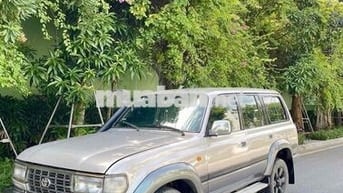 Toyota Land Cruiser Bạc