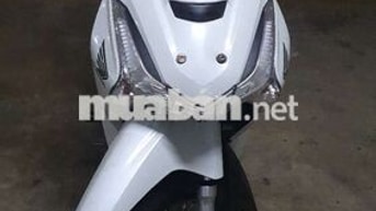 Honda Future Trắng Xăng