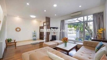 CHO THUÊ BIỆT THỰ  2 TẦNG SƠN TRÀ FULL NỘI THẤT SÂN VƯỜN