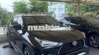 Toyota Yaris Cross HEV Xăng điện 3.6k km Đen